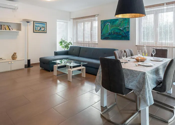 House Mia Medulin